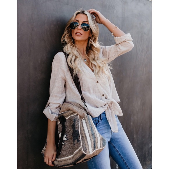 BOUTIQUE CLOSING MAKE AN OFFER - Picture 2 of 6